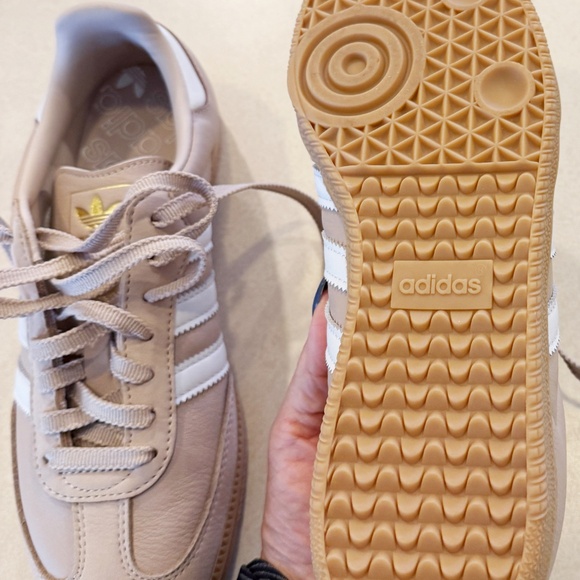 adidas Samba Sneakers in Beige and White - Picture 3 of 10